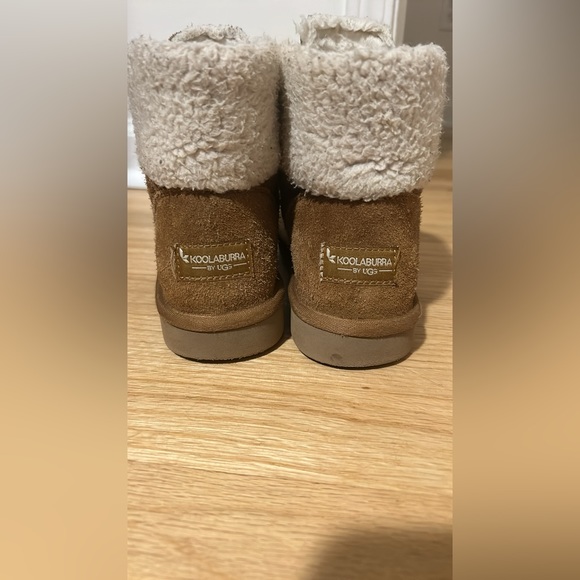 kids Koolaburra Uggs - Picture 2 of 8